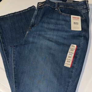 Levi's Mid-Rise Bootcut Jeans - Dark Blue Denim